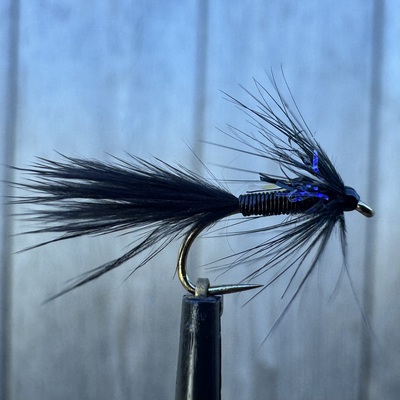 Wire mini lure